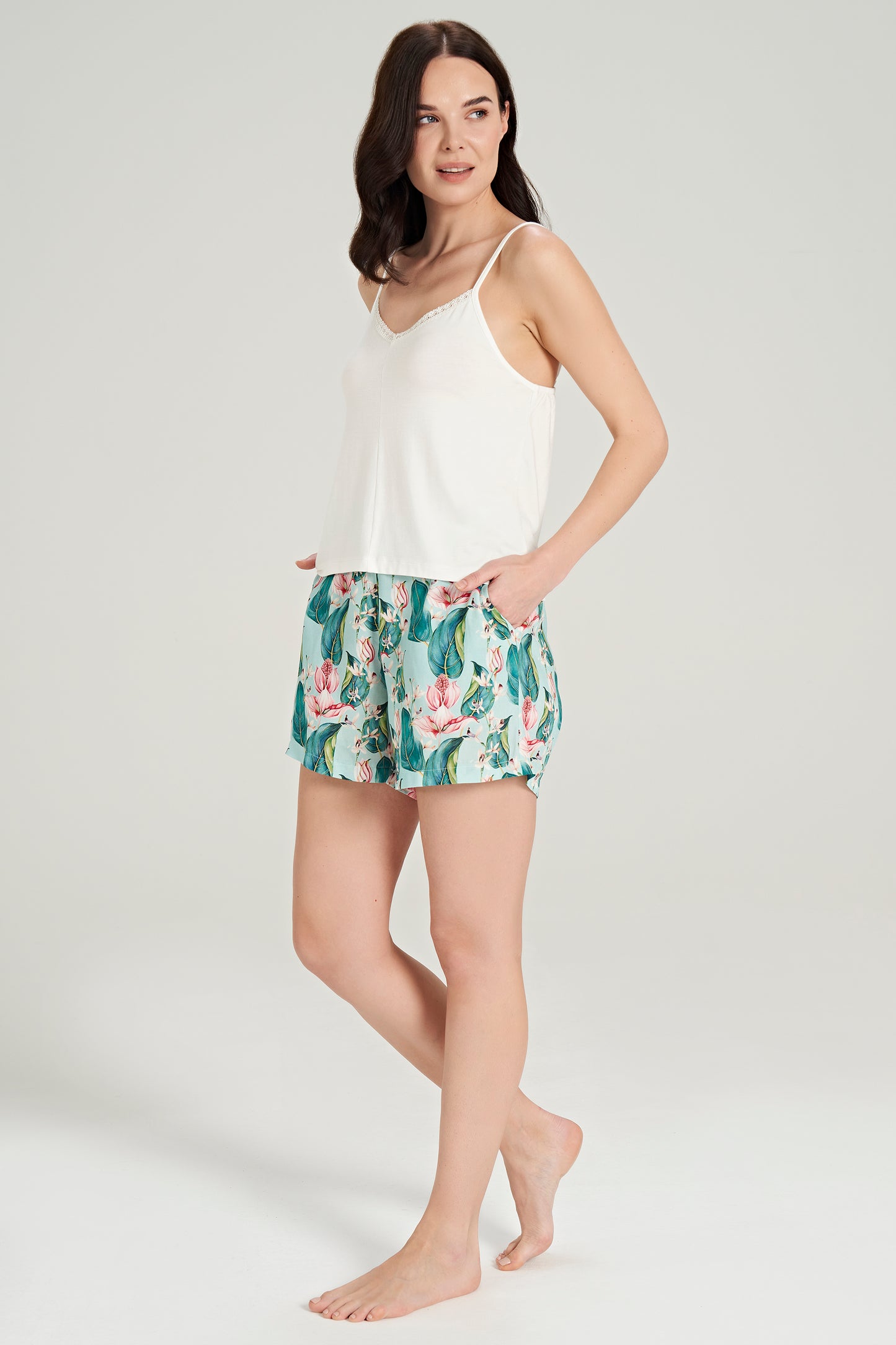 Ensemble de 3 shorts à motif de feuilles tissées