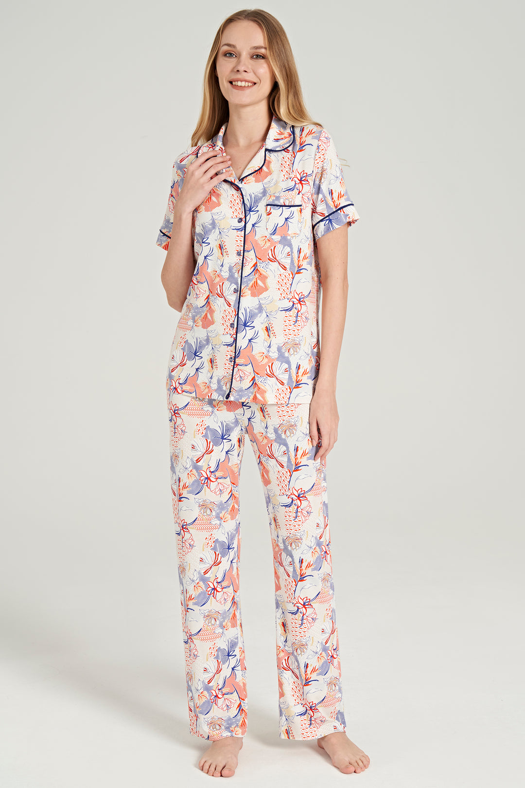 Pyjama boutonné à fleurs